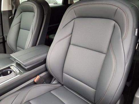 New 2026 Lincoln Nautilus Premier AWD/4WD image 8