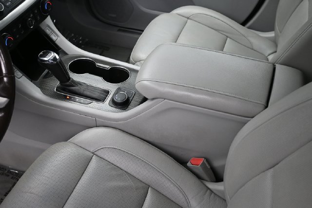 Used 2019 GMC Acadia SLT FWD image 18