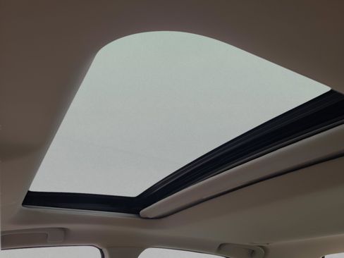 Used 2015 Nissan Altima 2.5 SL w/ Technology Package image 16