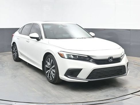 Used 2024 Honda Civic EX image 2