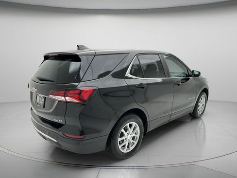 Used 2023 Chevrolet Equinox LT AWD/4WD image 3
