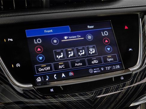 Used 2024 Cadillac XT6 Premium Luxury image 30