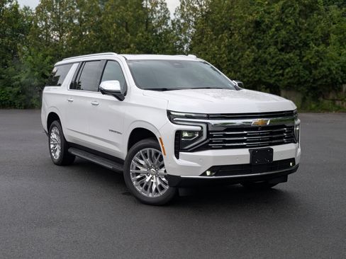 New 2025 Chevrolet Suburban Premier image 1