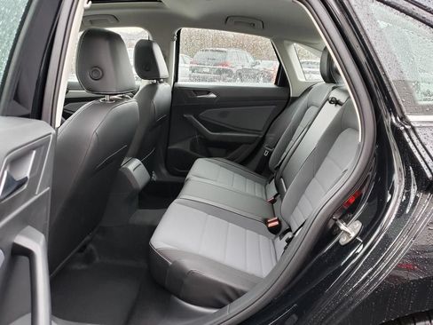 New 2026 Volkswagen Jetta SE FWD image 8