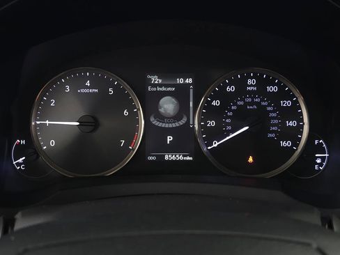 Used 2017 Lexus IS 300 AWD image 17