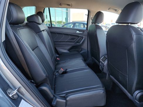 Used 2024 Volkswagen Tiguan SE image 14