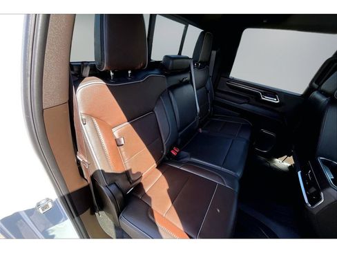 Used 2024 GMC Sierra 2500 Denali w/ Technology Package AWD/4WD image 22
