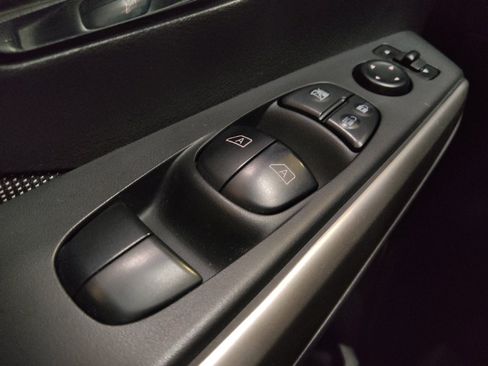 Used 2020 Nissan Kicks SV FWD image 27