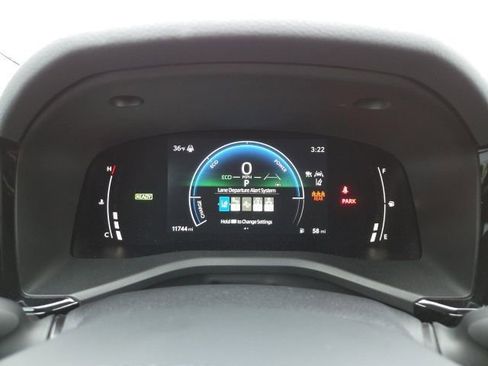 Used 2025 Toyota Camry LE image 13