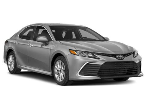 Used 2022 Toyota Camry LE w/ Convenience Package FWD image 6