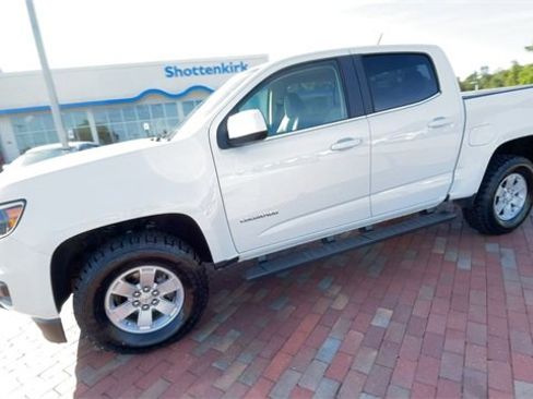 Used 2019 Chevrolet Colorado W/T w/ WT Convenience Package image 6