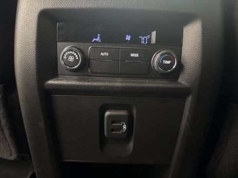 Used 2022 Chevrolet Traverse LT w/ LPO, 'HIT The Road' Package AWD/4WD image 24