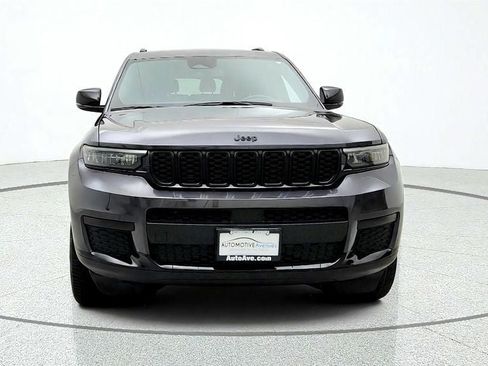 Used 2023 Jeep Grand Cherokee L Altitude AWD/4WD image 2