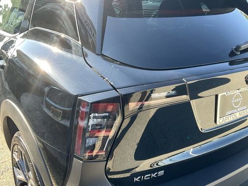 New 2026 Nissan Kicks SR image 36