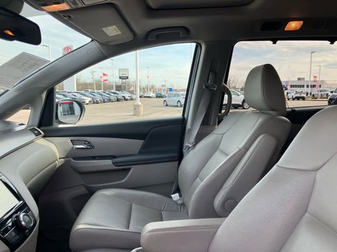 Used 2017 Honda Odyssey EX-L image 11