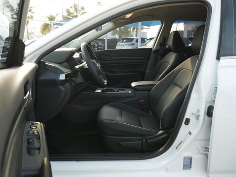 Used 2023 Nissan Altima 2.5 S image 16