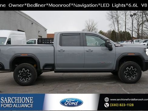 Used 2024 GMC Sierra 2500 AT4X image 1