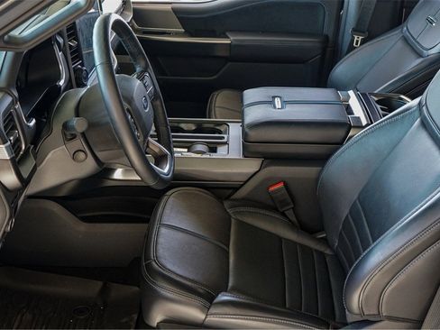Used 2024 Ford F150 Platinum image 10