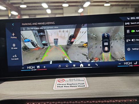 Certified 2025 BMW 330i Sedan w/ Premium Package image 24