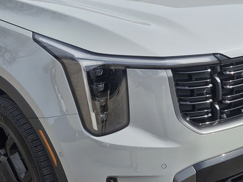 Used 2025 Kia Sorento SX Prestige image 6