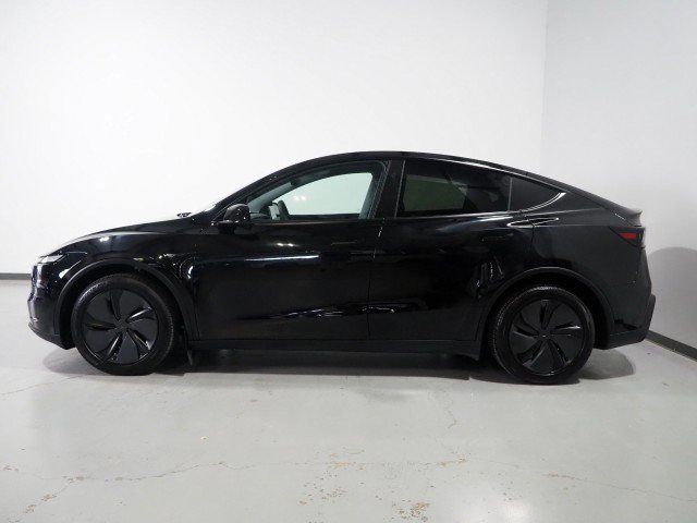 Used 2026 Tesla Model Y Long Range RWD image 10