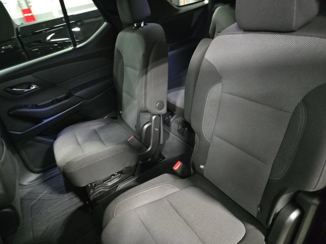 Used 2023 Chevrolet Traverse LT w/ LPO, Floor Liner Package FWD image 17
