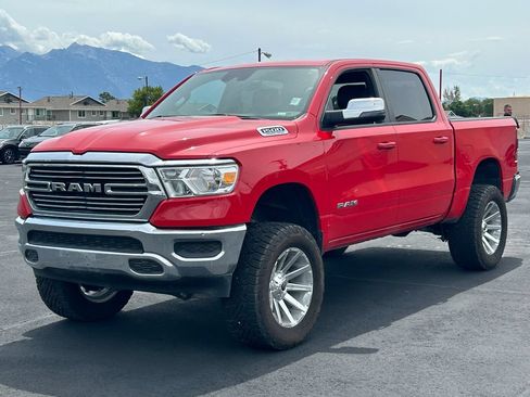 Used 2024 RAM 1500 Laramie AWD/4WD image 8