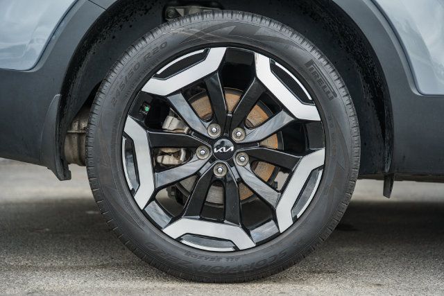 Used 2025 Kia Telluride S AWD/4WD image 23