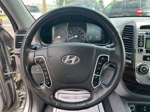 Used 2011 Hyundai Santa Fe SE FWD image 15