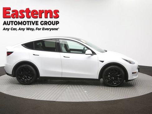Used 2021 Tesla Model Y Long Range AWD/4WD image 40
