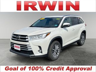 Used 2019 Toyota Highlander XLE AWD/4WD video 1