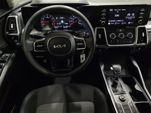 Used 2023 Kia Sorento LX FWD image 22