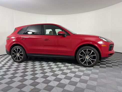 Certified 2023 Porsche Cayenne AWD/4WD image 8