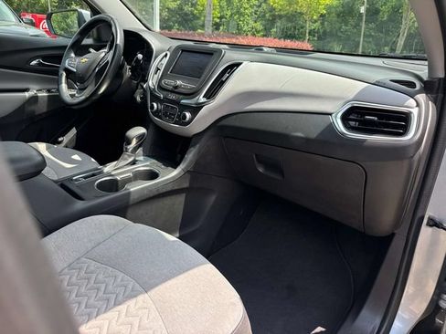 Used 2024 Chevrolet Equinox LT FWD image 18