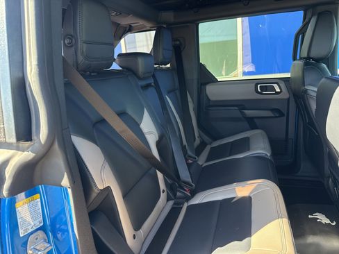 Used 2024 Ford Bronco Wildtrak image 13