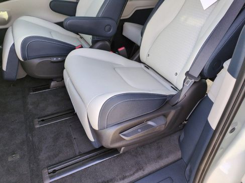 New 2026 Kia Carnival SX Prestige FWD image 34