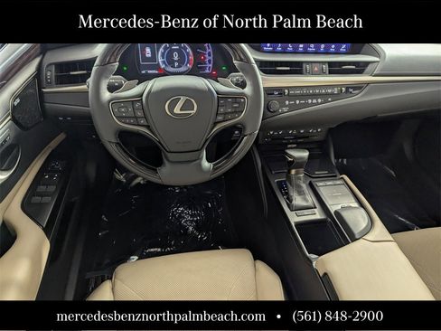 Used 2019 Lexus ES 350 Ultra Luxury image 13