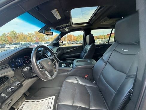 Used 2019 Cadillac Escalade Platinum image 10