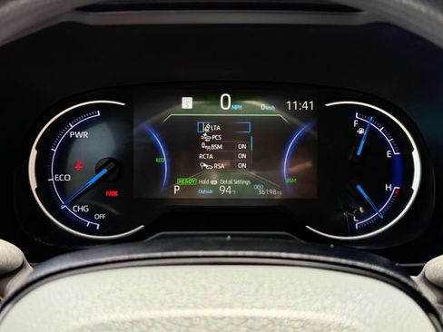 Used 2025 Toyota RAV4 XLE AWD/4WD image 21