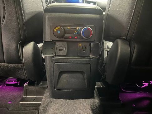Used 2022 Ford Explorer Limited AWD/4WD image 22