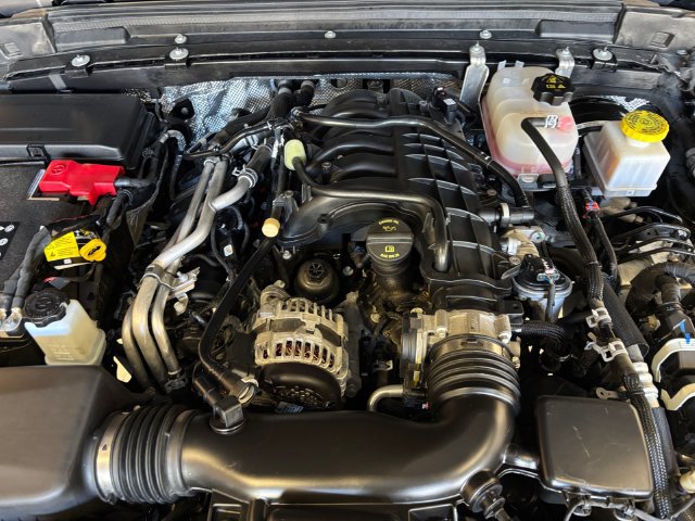 Used 2025 Jeep Gladiator Sport AWD/4WD image 25