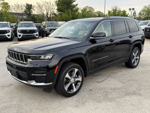 Used 2023 Jeep Grand Cherokee L Limited AWD/4WD image 12