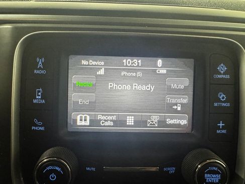 Used 2022 RAM 1500 Classic SLT AWD/4WD image 29