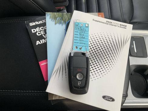 Used 2024 Ford Edge SEL image 60