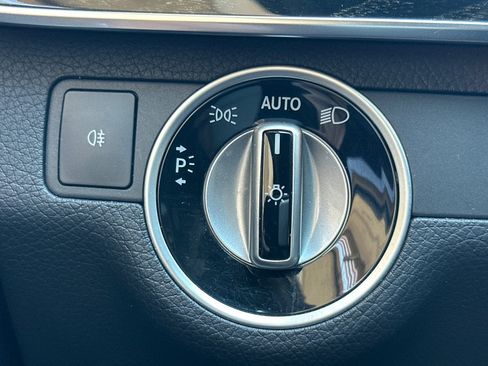 Used 2016 Mercedes-Benz E 350 Sedan image 35