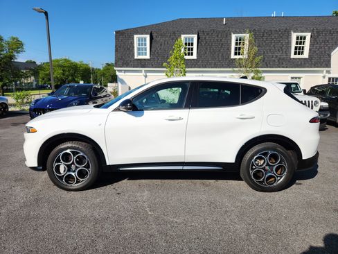 Used 2024 Alfa Romeo Tonale Ti AWD/4WD image 5