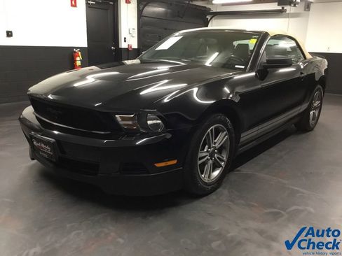 Used 2012 Ford Mustang Premium image 16