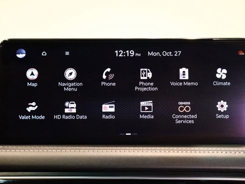 Used 2023 Genesis G70 2.0T image 30