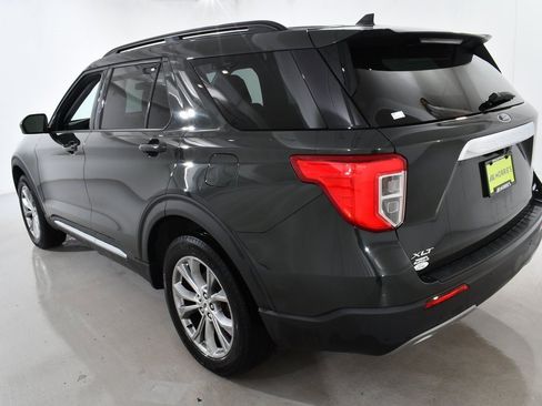 Used 2022 Ford Explorer XLT w/ Equipment Group 202A image 15