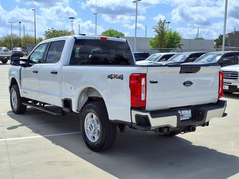 Used 2025 Ford F250 XLT AWD/4WD image 2